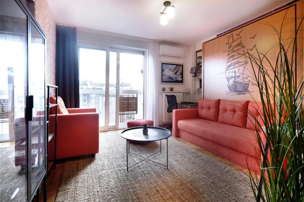 Urban Pioneer Apartment - 1