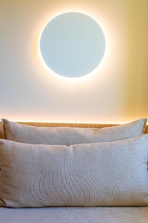 Shared lounge/TV area