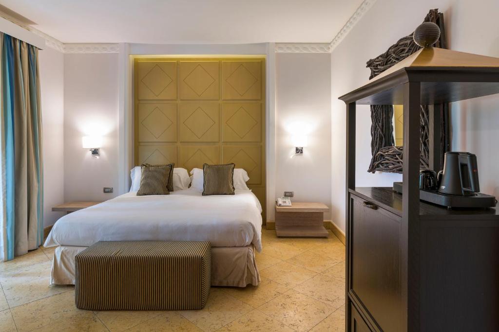 Catania Romano Palace Luxury Hotel Additional