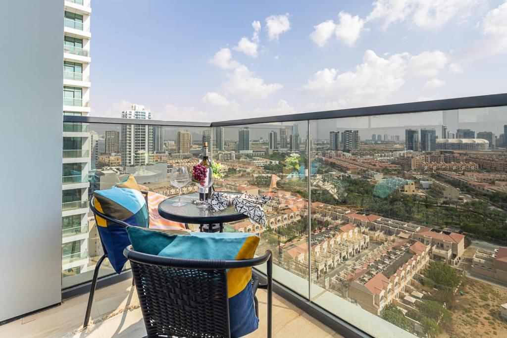 Frank Porter - Regina Tower, Dubaj