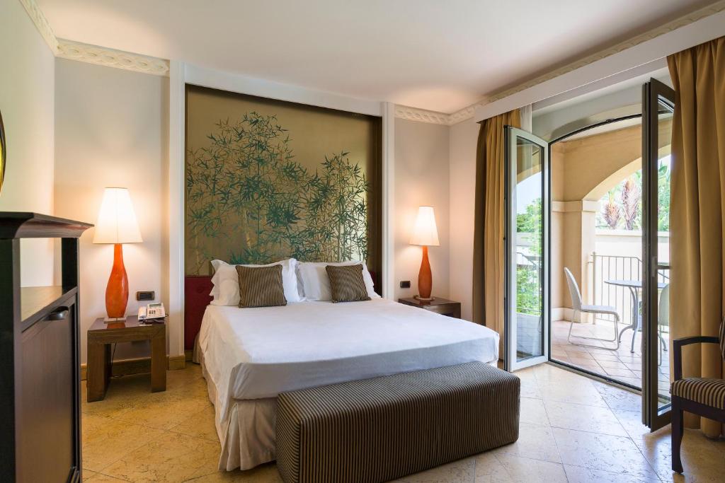 Catania Romano Palace Luxury Hotel room