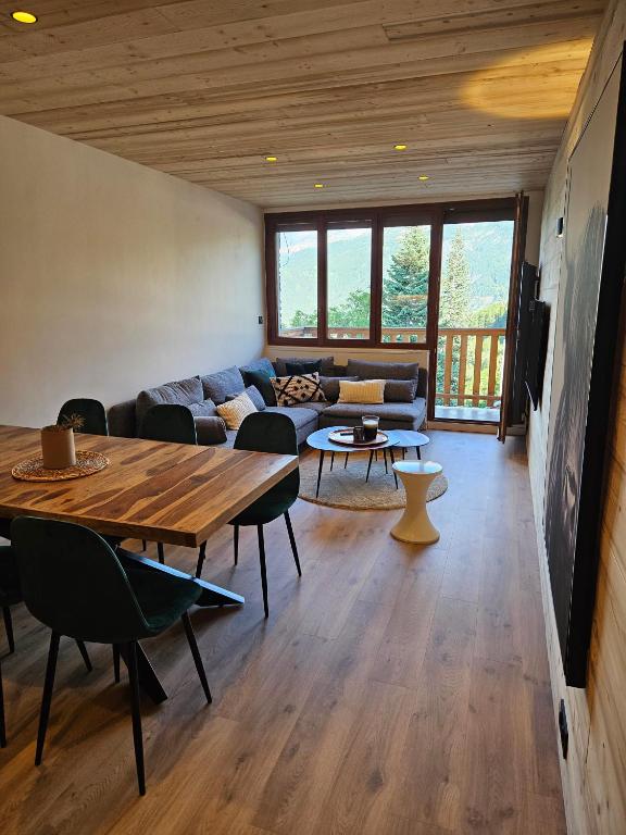 Praloup 1600 Appartement T4 rénové - 3