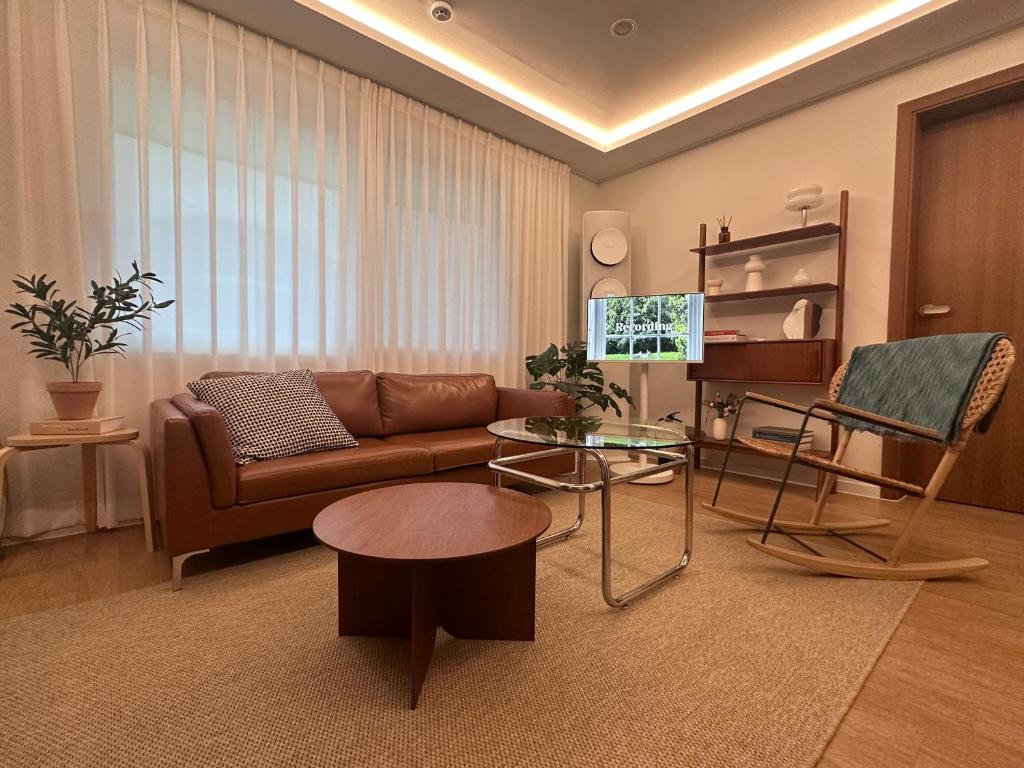 premium 3-room suwon