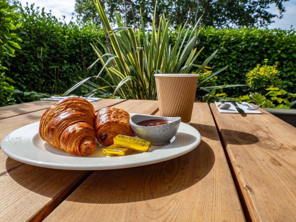 อาหารและเครื่องดื่ม