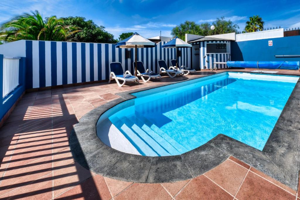 Villa Picasso - Private Pool, BBQ and Air-Con By Lanzarote Vacation Homes, Playa Blanca