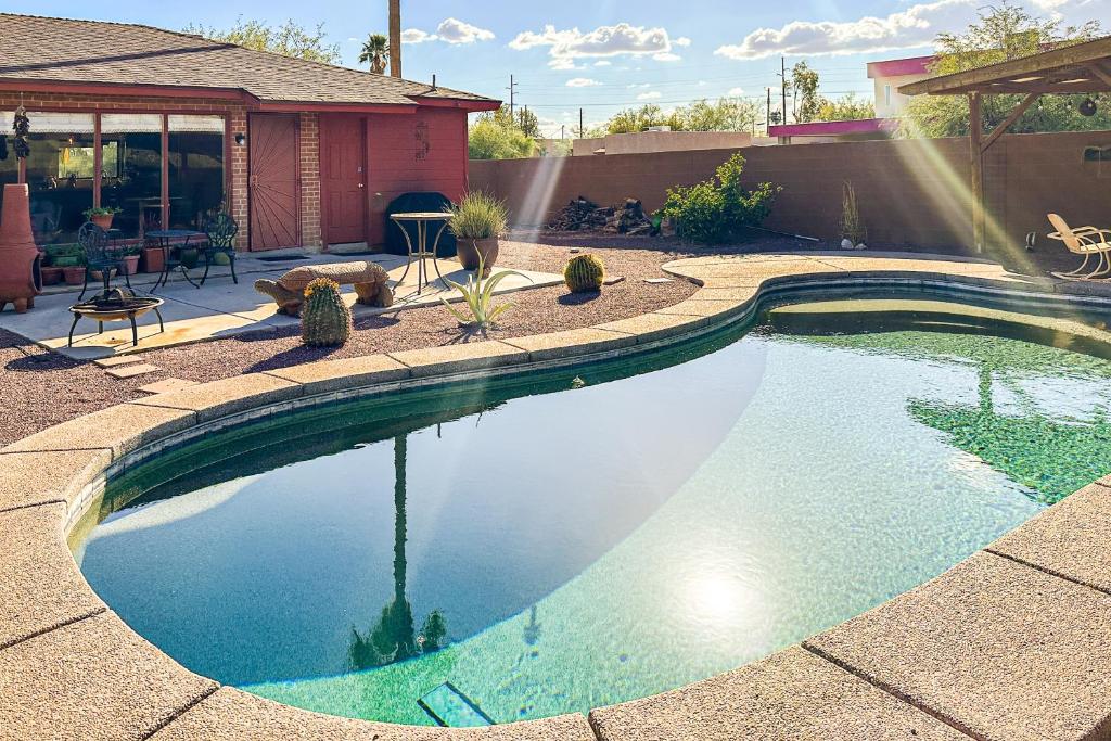 Hummingbird Hideaway, Tucson