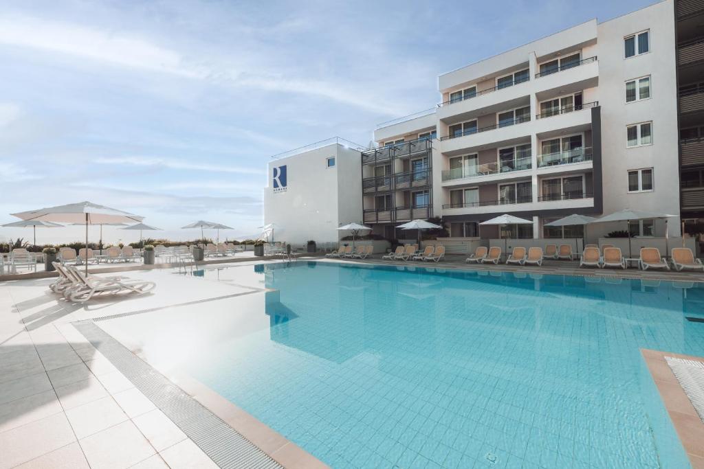 Romana Beach Resort — Swimming pool in Makarska, Split-Dalmatia