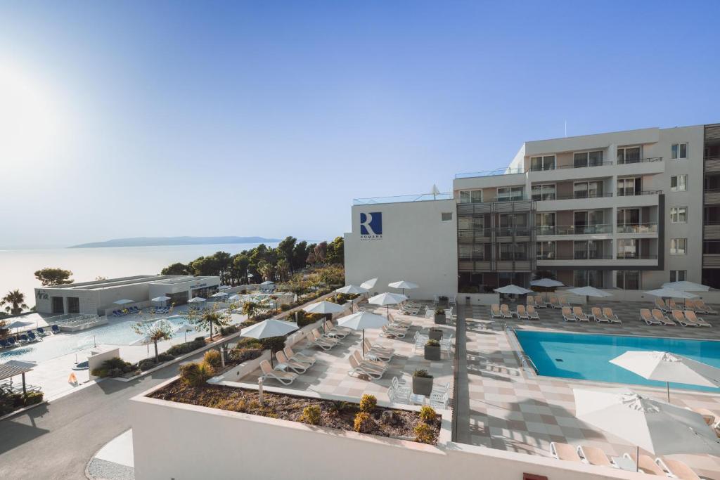 Romana Beach Resort — Swimming pool in Makarska, Split-Dalmatia
