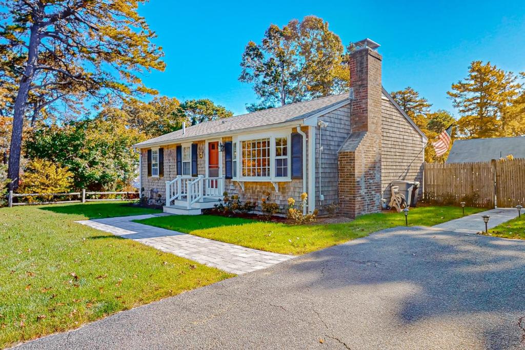 Ace's Cape Escape, South Dennis