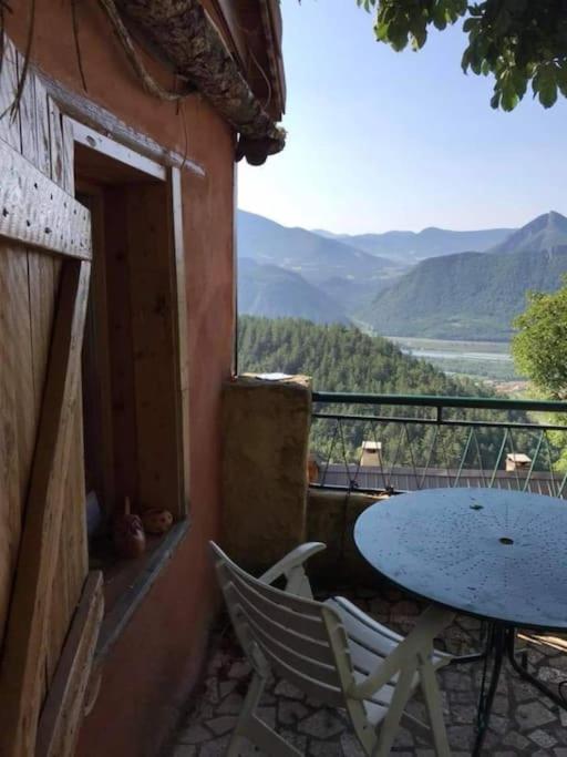 Maisonnette avec terrasse et vue imprenable