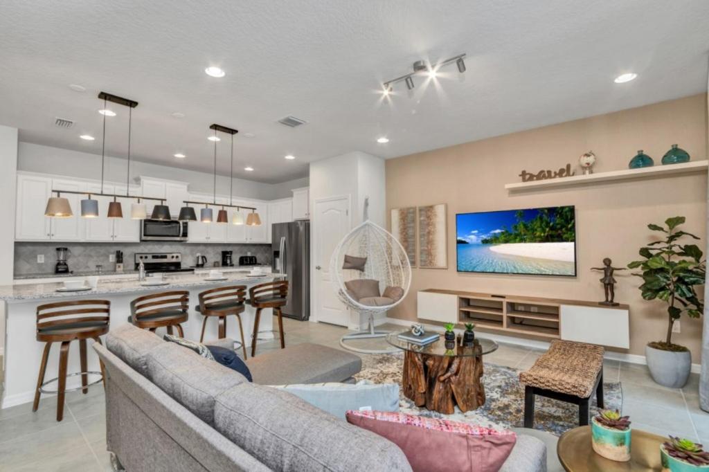 Anarion Pool Villa Where Laughter and Fun Never End, Kissimmee