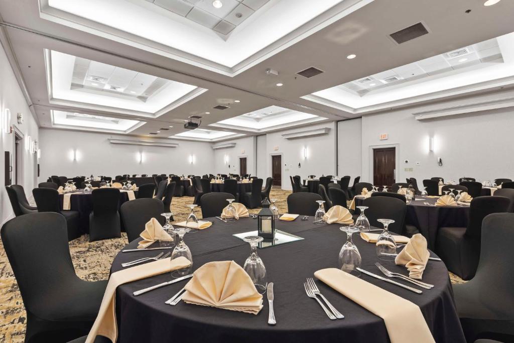 Tárgyalóterem/bálterem