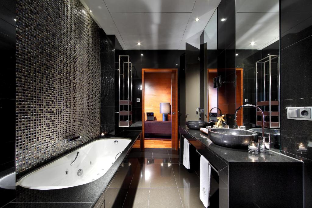 Madrid Eurostars Madrid Tower Hotel Additional