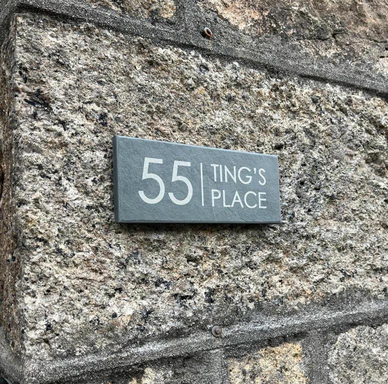 Modernised townhouse centrally located incl parking, Penzance