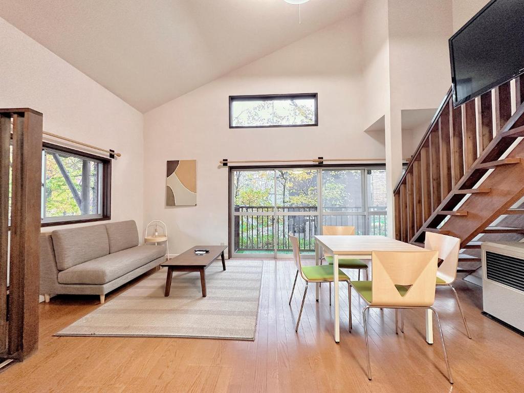 Snowood Chalet Hakuba, Hakuba