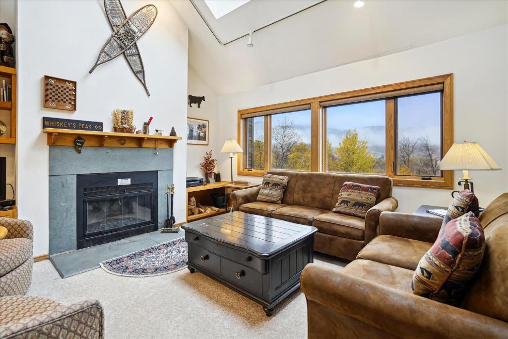 Spacious, Upgraded Premier Condo, best of everything Highridge A18, Killington