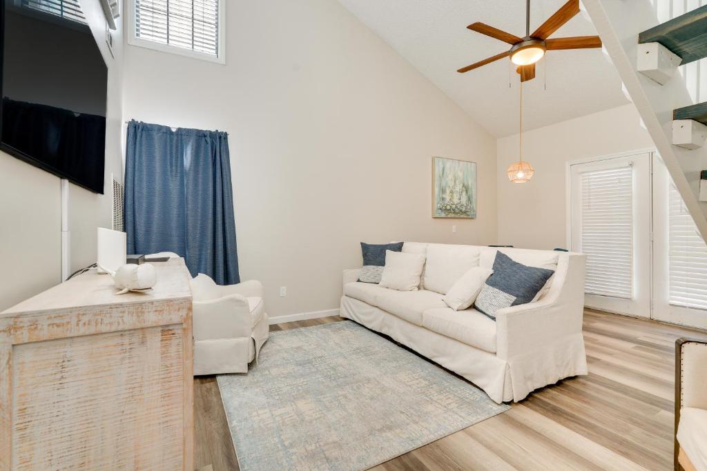 Walk to Ocean Condo with Pool and Hot Tub in PCB!, Panama City Beach