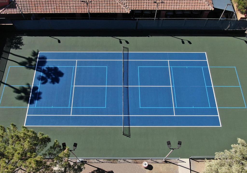 Tennis court