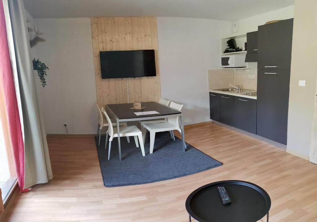 Superbe appartement en résidence avec piscine LES ORRES 1800 - 4
