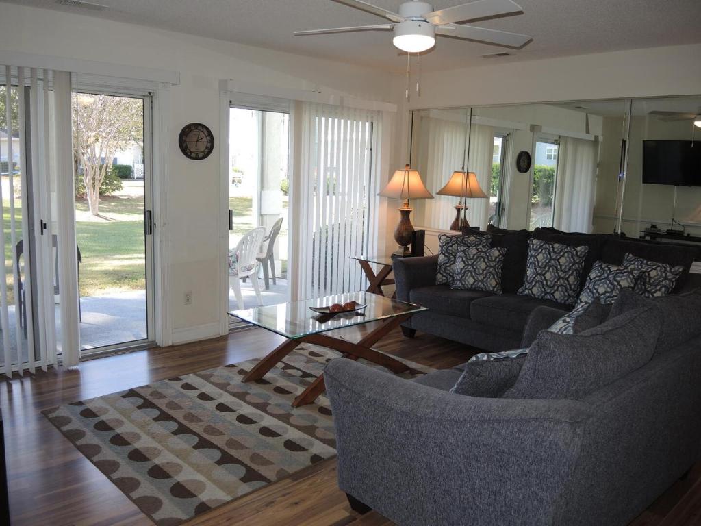 1202M condo, Calabash