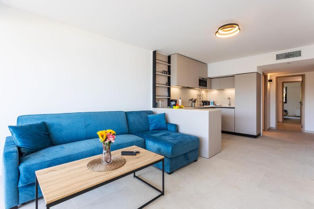 Agrianthe Palmiers AP4380 By Riviera Holiday Homes - 5