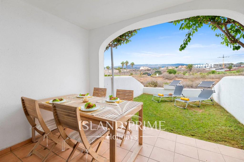 Holiday with Golf and Teide Views in Amarilla Golf FC26, San Miguel de Abona