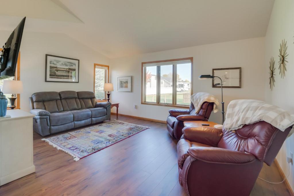 Pet-Friendly Fargo Home 5 Mi to Downtown
