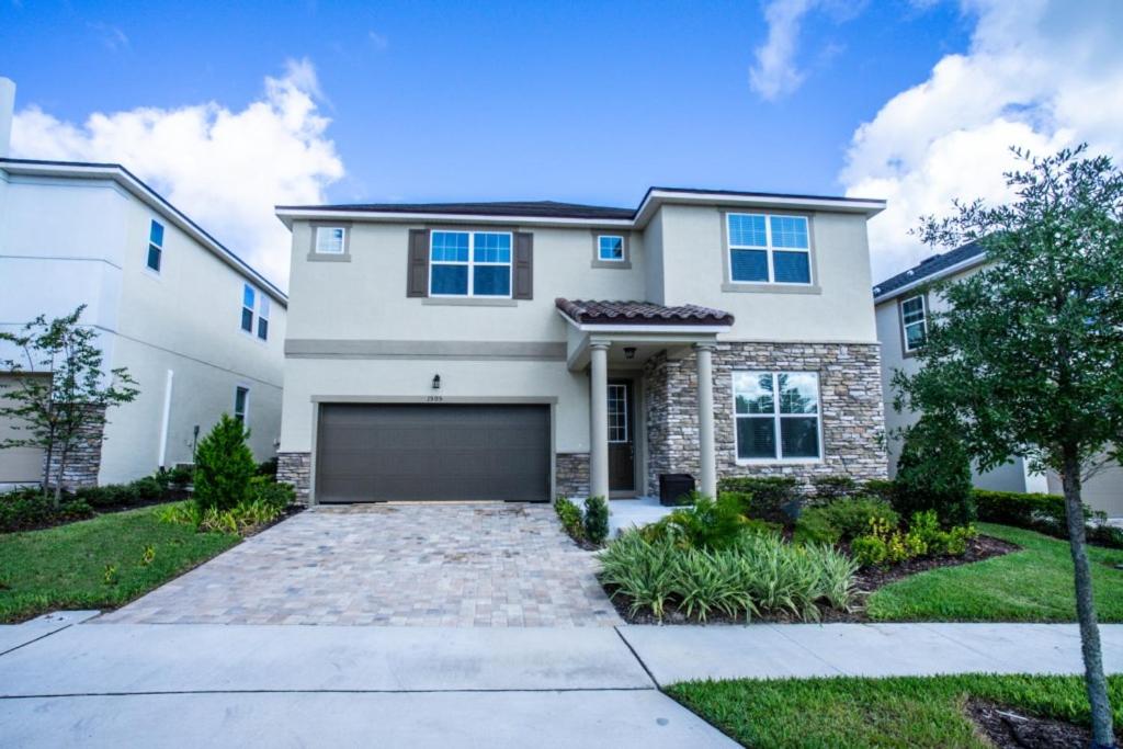 Private Pool and Spa Home at Solara Resort, Kissimmee