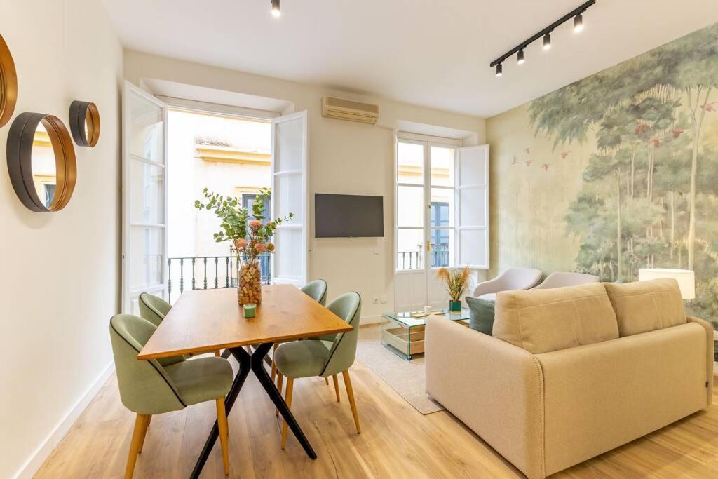 Juan de la Encina Central Suite, Sevilla