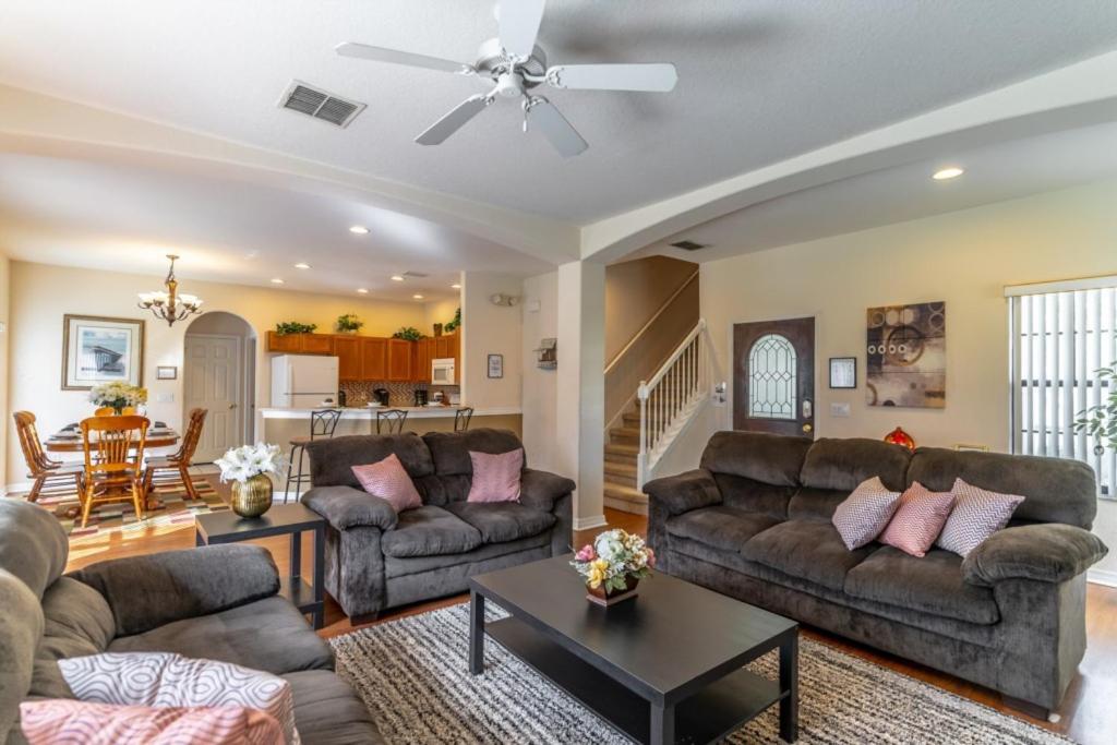 Private Pool and Spa Home at High Grove Resort, Orlando