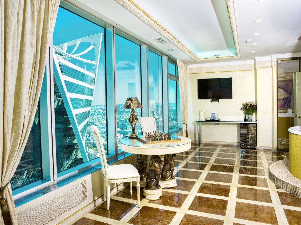 Отель Империя Сити 4*, Москва, цены от 7000 руб. Сайт 101Hotels.com