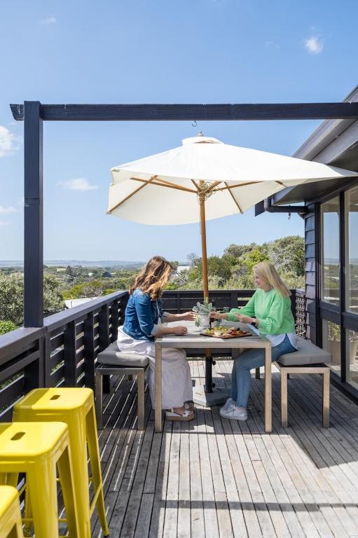 Salty Breeze, Saint Andrews Beach