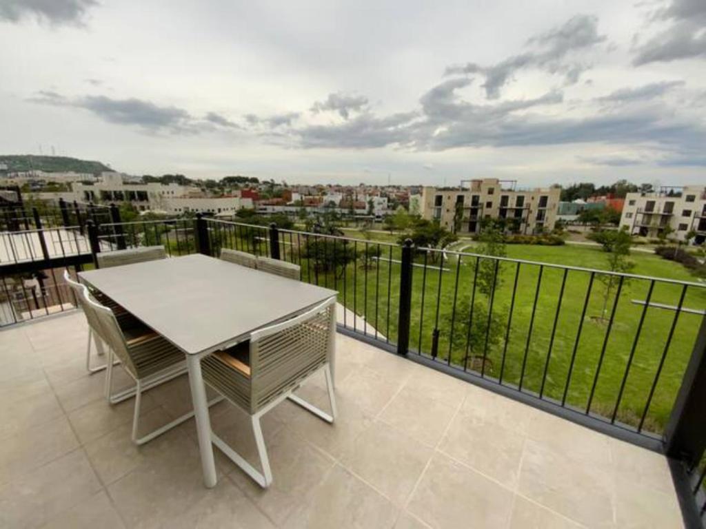 2BR/2B BEAUTIFUL CLOSE 5MIN TO CENTRO, POOL, San Miguel de Allende