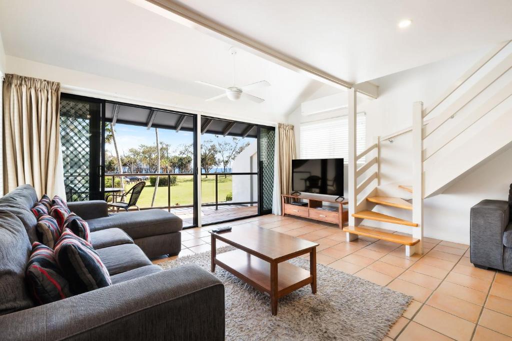Byron Bay Beachfront Holiday Apartments Townhouse 12