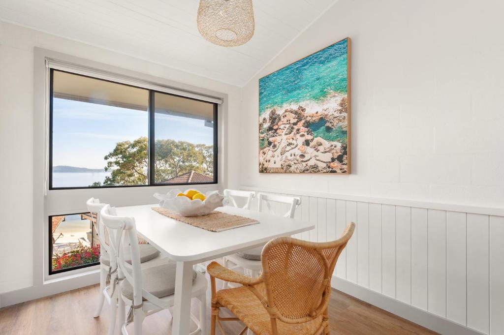 Dutchies Motel Nelson Bay & Dutchmans Beach Apartments