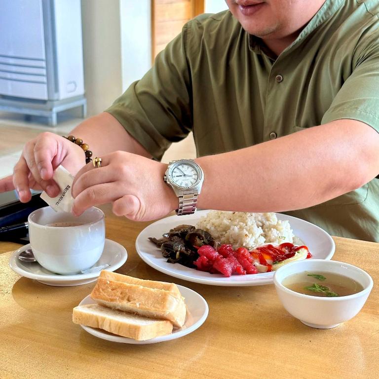 Comida y bebida