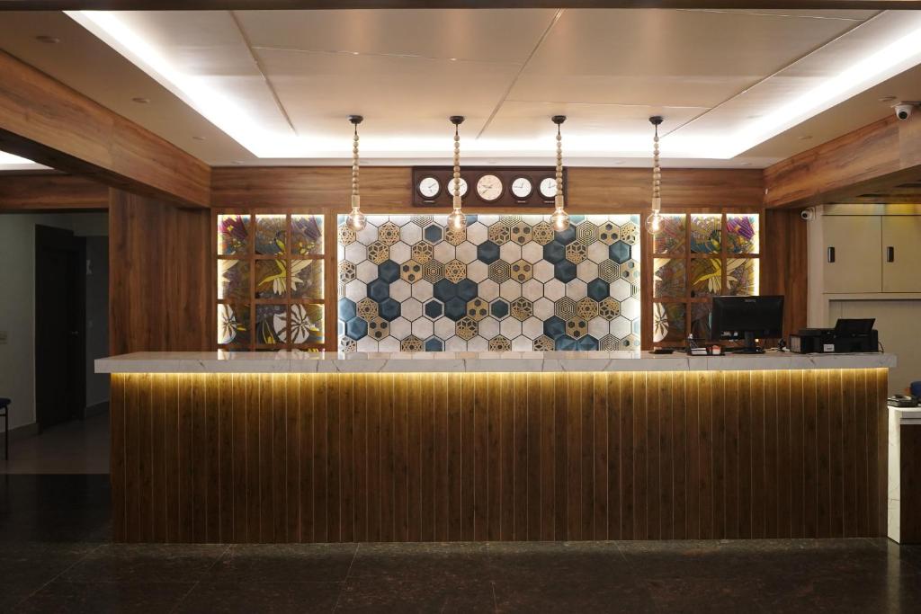 ホテル ルシヤ インターナショナル マイソール (Hotel Luciya International Mysore) フロント・ロビー