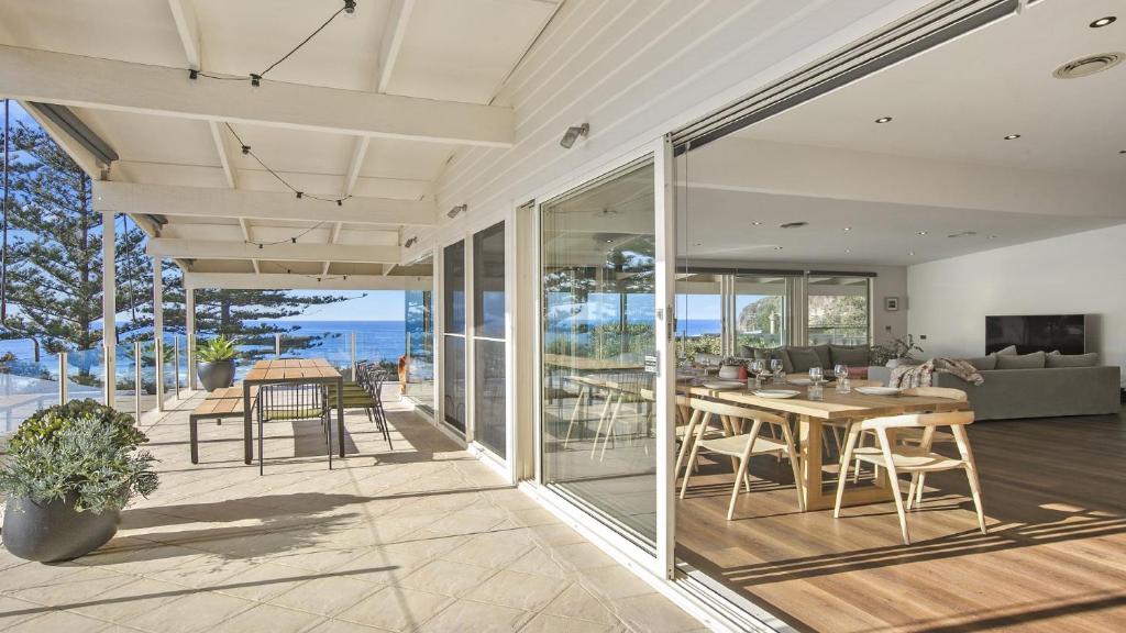 The Pines on Killcare Beach, Killcare