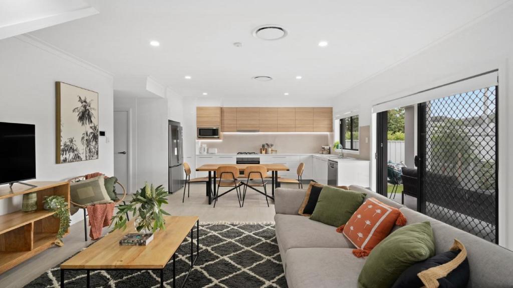 Bay Bliss U1 - Booker Bay, walk to Ettalong beach, shops, cafes, Booker Bay