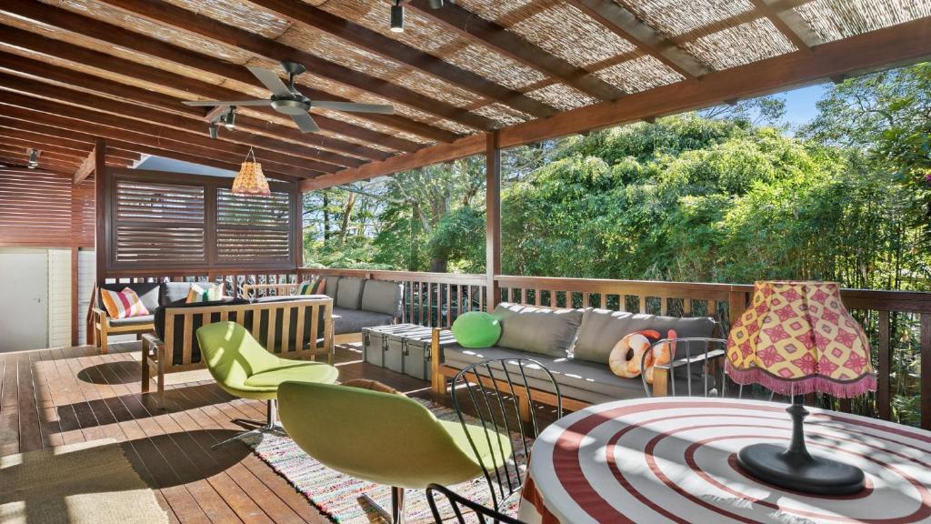 Retro Vibes, Bateau Bay