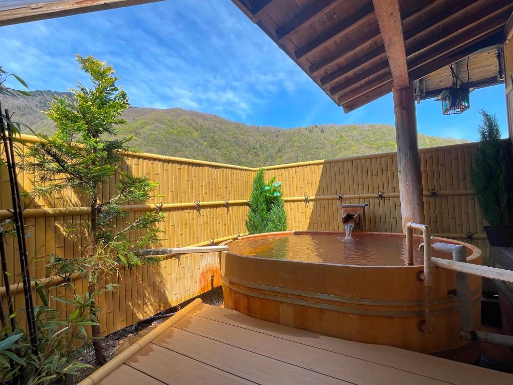 Open air bath