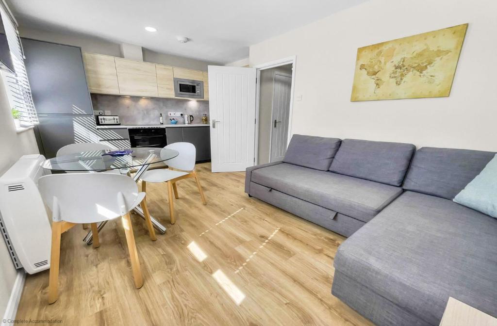 Whitsun 1,5, Gosport