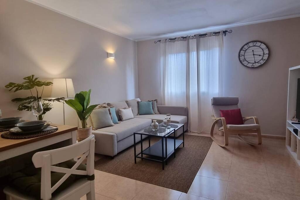 Bouganville - Apartment with Terrace & Shared Pool - 2