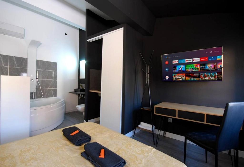 Charmant Studio Baignoire - 3