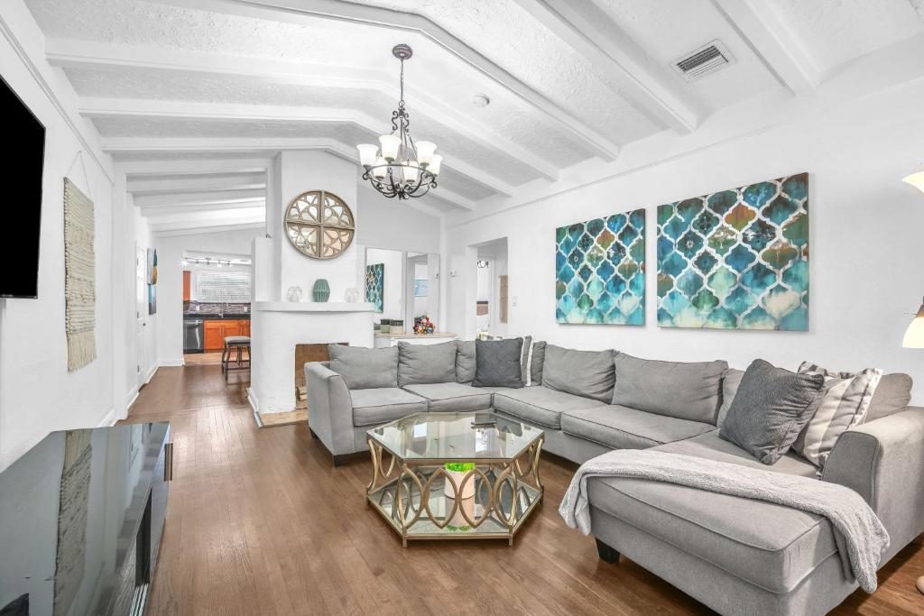 Casa Santorini - Chic 4 2 near Grove & Brickell, Miami