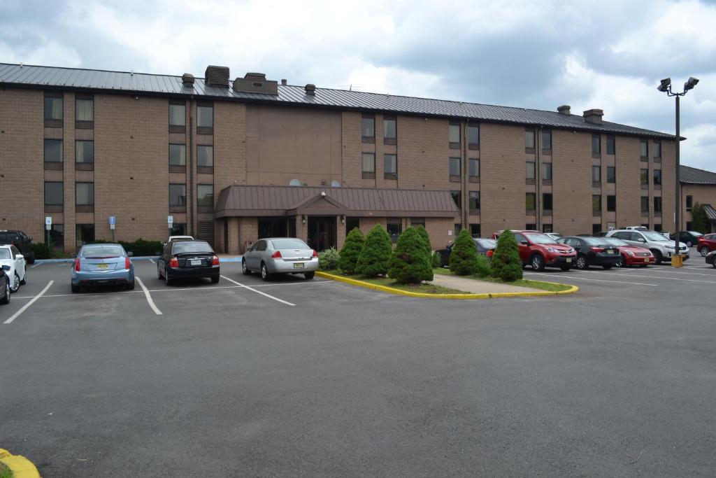 Red Carpet Inn & Suites South Plainfield/Piscataway Main image 2