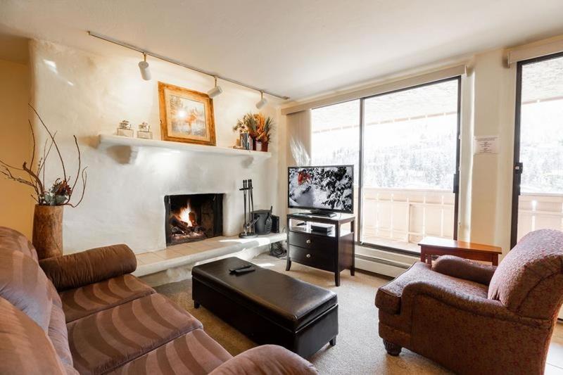 Condos with Ski Locker and Vail Mountain Views, Vail