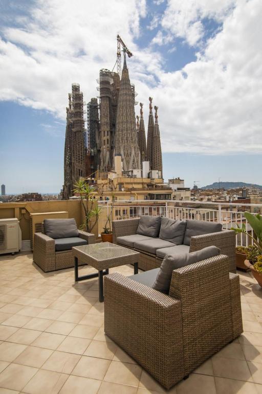 A1mar1023 Breathtaking rooftop in Sagrada Familia - 3