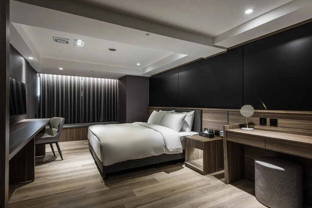 Autumn Willow Hotel, hotel in Taichung
