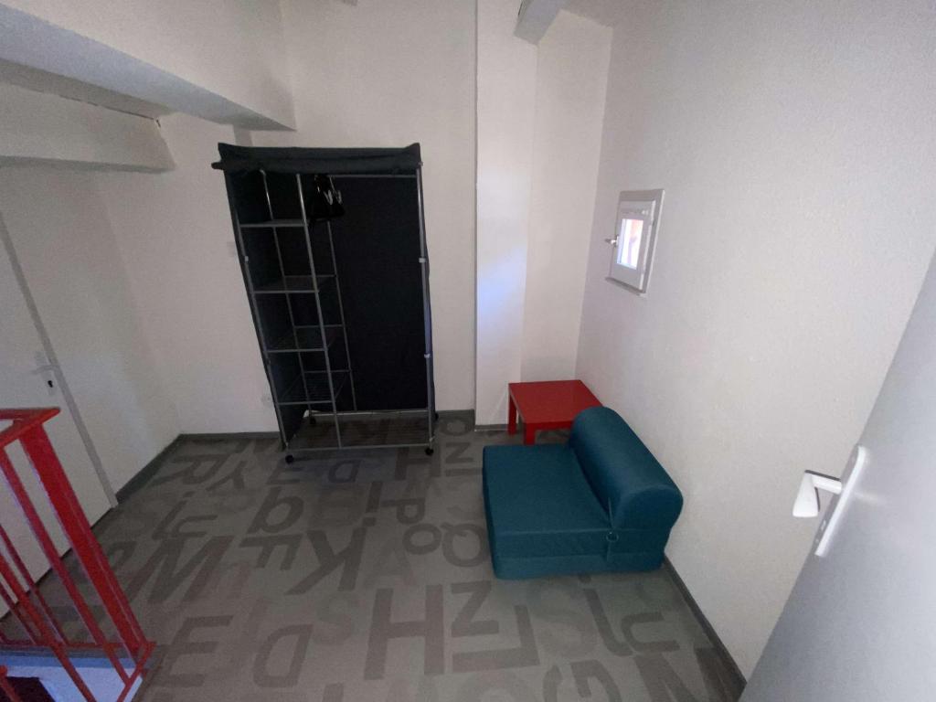 Villa mitoyenne au calme avec parking et piscine commune - FR-1-607-126 - 4